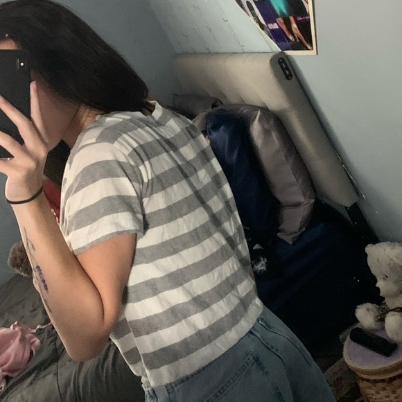 tommy hilfiger crop top - Picture 2 of 6